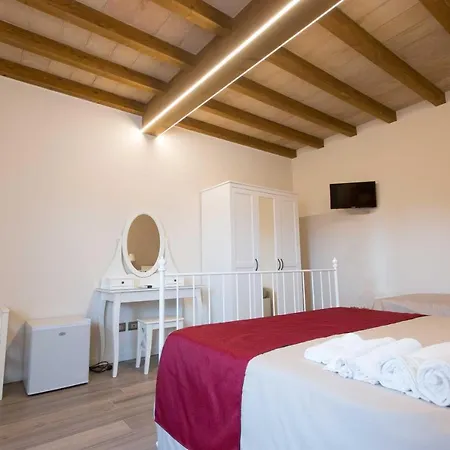 Ca' Del Passero Bed & Breakfast *